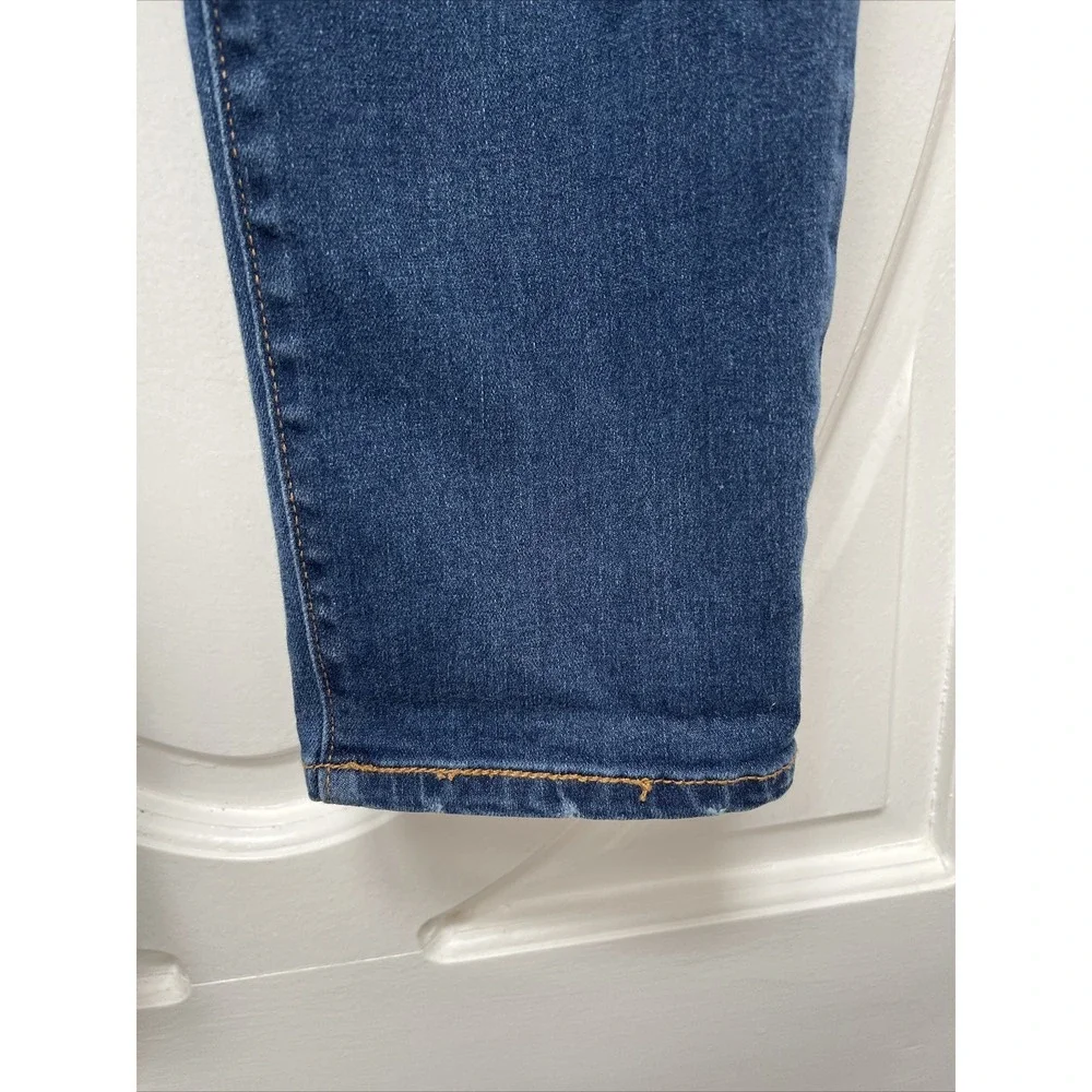 Signature Studio Jeans 16 Womens Regular Size Blue Denim Distressed Dark - Picture 3 of 6